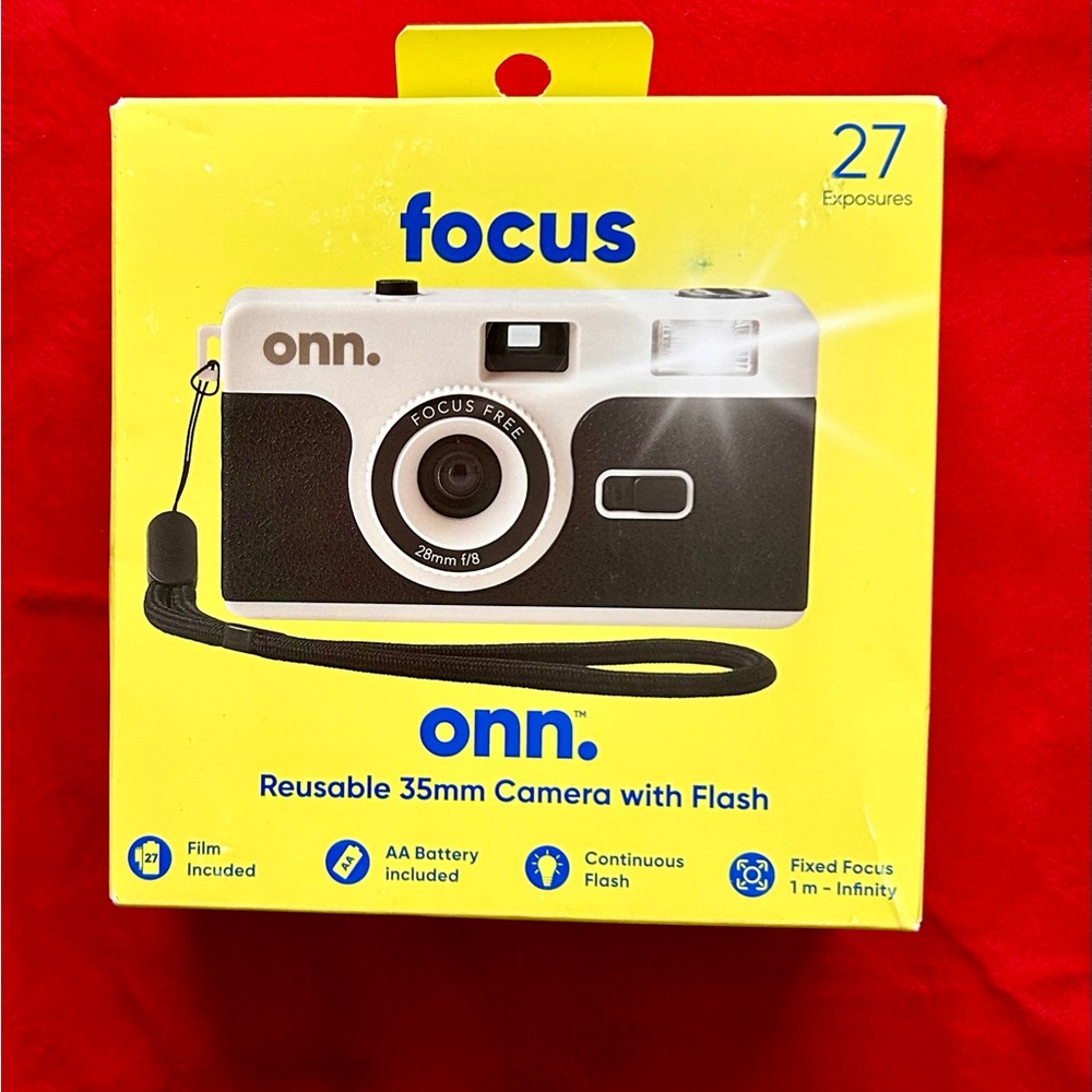 onn Reusable 35mm Camera with Flash